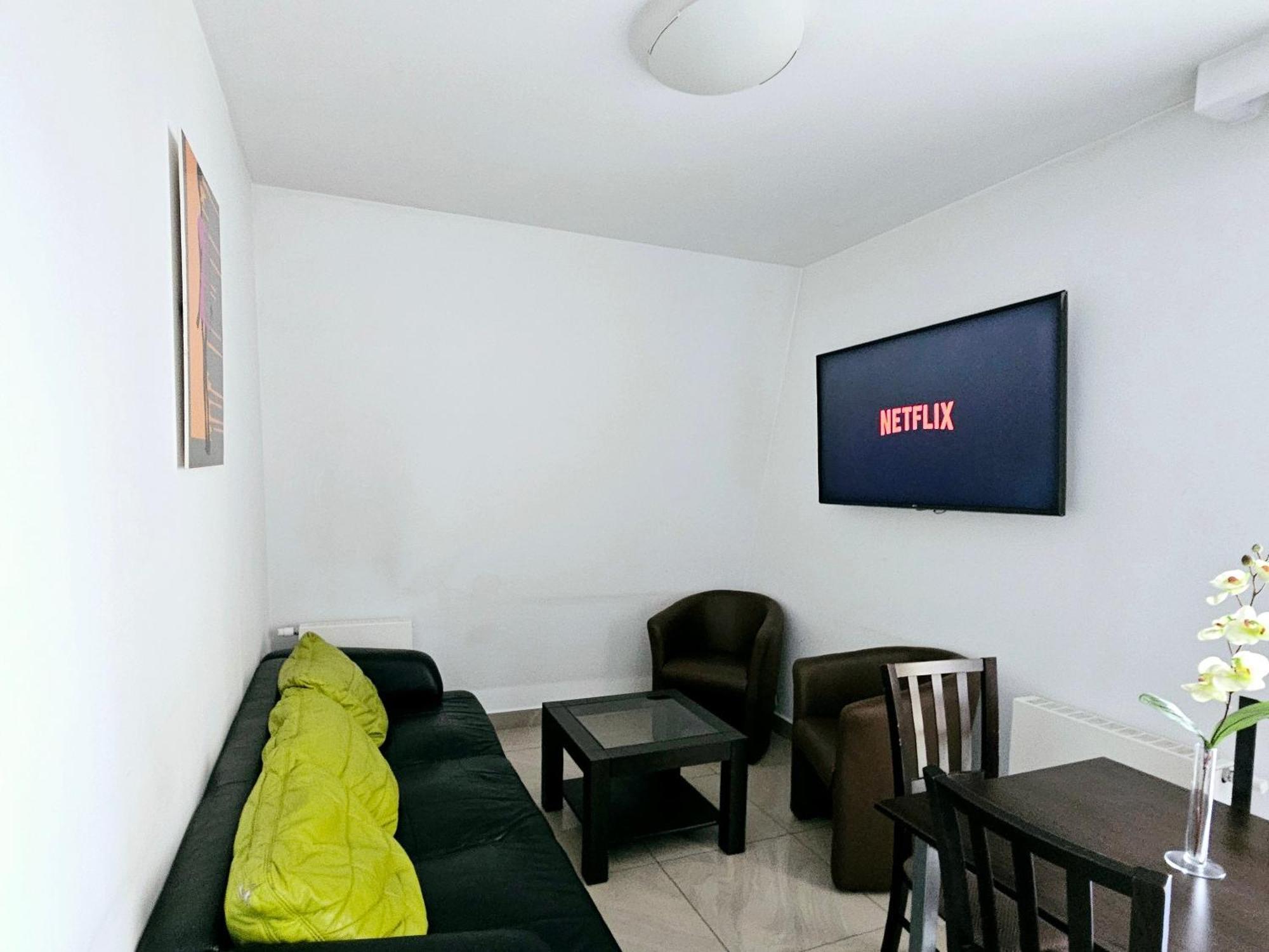 Appartamento Apartament Quiet Cracovia Esterno foto